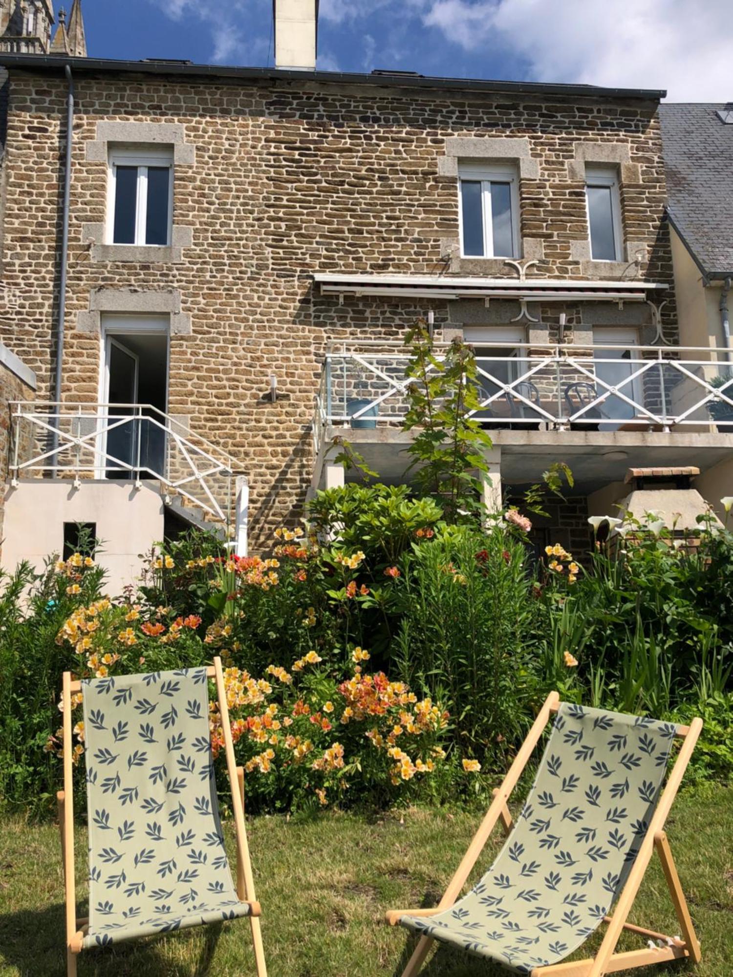 La Maison Du Lac Saint-Hilaire-du-Harcouet Luaran gambar